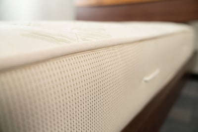 natural-mattress-rack-focus